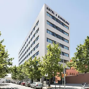 4 4*, Barselona İspanya