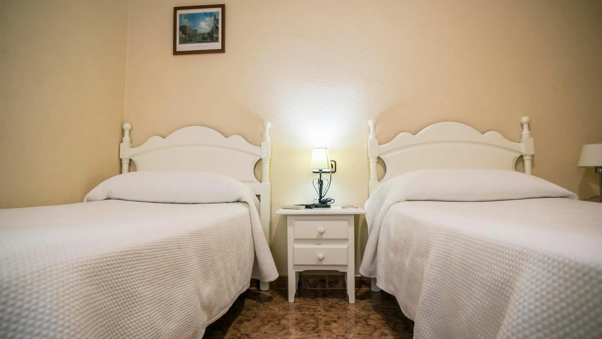 Pension Dulces Suenos Seville 0*,